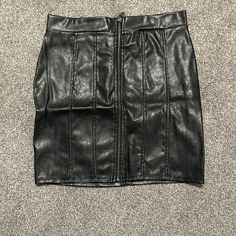 Faux leather mini skirt